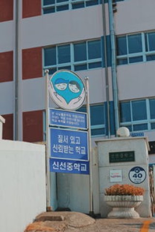 国际快递物流停运信息(国家邮政局：受海外疫情蔓延影响，部分国家和地区宣布停止收寄国际邮件快件)