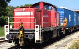 铁路票价查询(各地铁路部门优化调整1300余趟动车组列车票价)