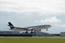 中翼国际物流海关查验(飞机上品尝京味鸭香 首都机场海关助力航空食品创新发展)