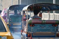 临沂到上海物流56(“职业取款人”快递站取黄金赃物，手刚摸到包裹就被警方按倒！警惕这种新型洗钱术！)