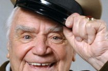 钟南山11月14日去世了(生日快乐！今天钟南山院士85岁生日，回顾两次逆行之战)