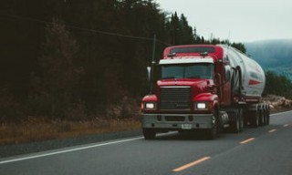 广东物流运输公司(专业做广东物流运车拖车的企业)