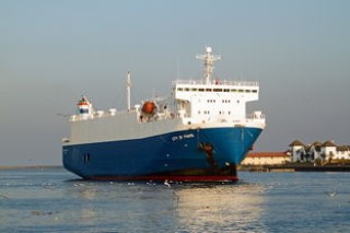 义乌海运美国国际物流(义乌至迪拜“铁海快线+中东快航”首发，物流成本降低18%)