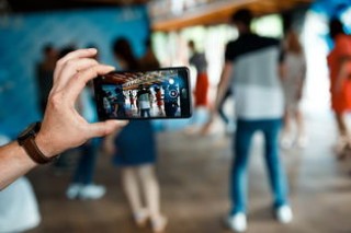 京东输入手机号查快递(包裹“到付货款”，打开发现“挺坑”)