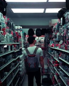 城市之星物流公司电话(61岁环卫工用手机拍下的平凡日常，为啥让无数网友动容？)  第1张